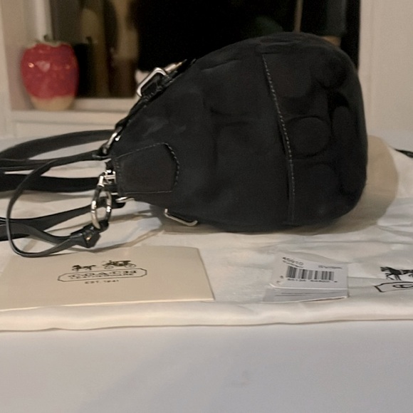 Authentic Coach Small Signature Satchel & Dust Bag - Picture 10 of 16